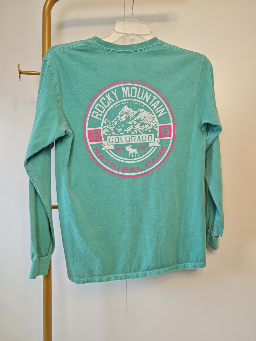 Rocky Mountain Blue 84 Long-Sleeve Tee Men M Teal Pink Graphic Colorado Shirt